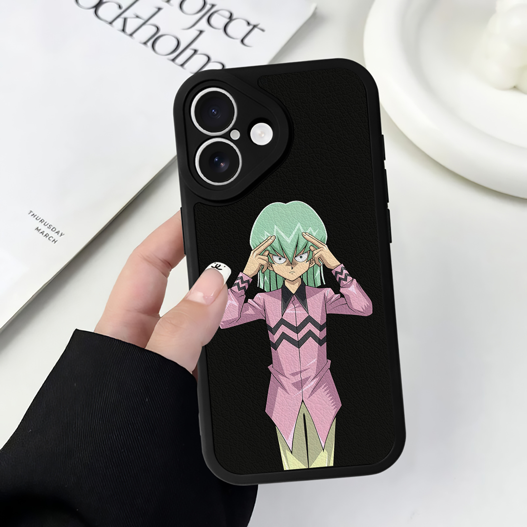 遊☆戯☆王 Yu-Gi-Oh! 【iPhone 16シリーズ対応】シリコンスマホケース（レザー調） 材質：シリコン